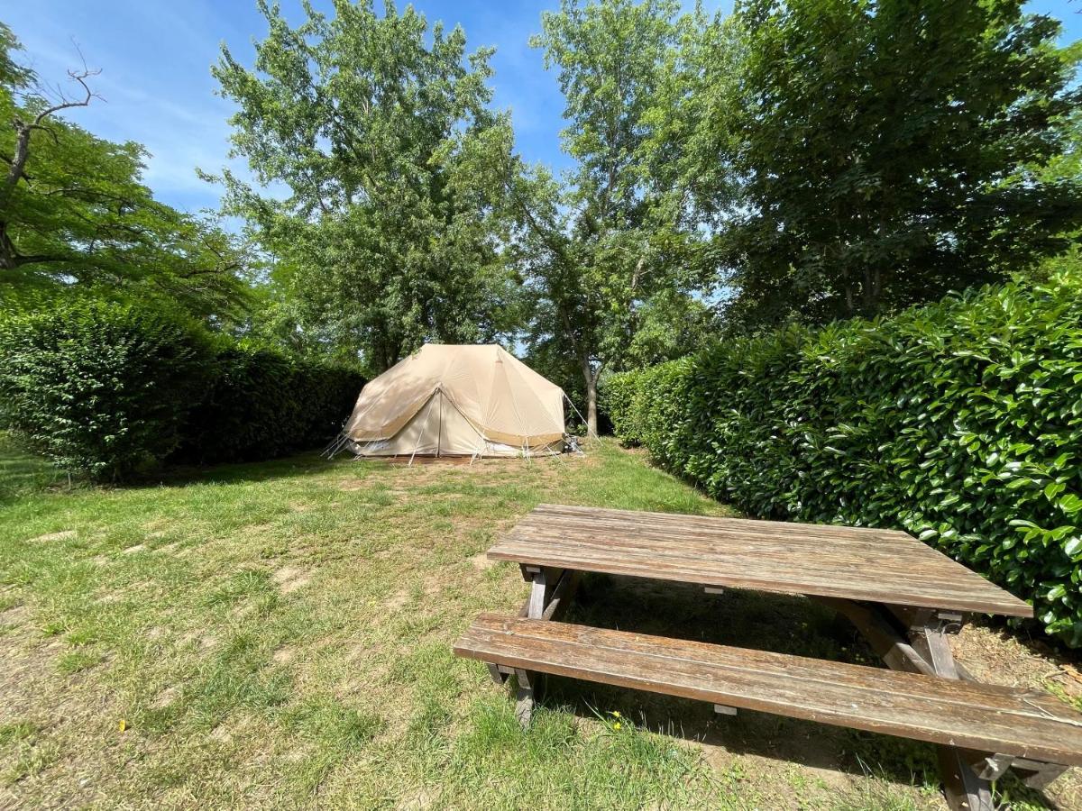 Camping Les Portes De Sancerre Saint-Satur Eksteriør bilde