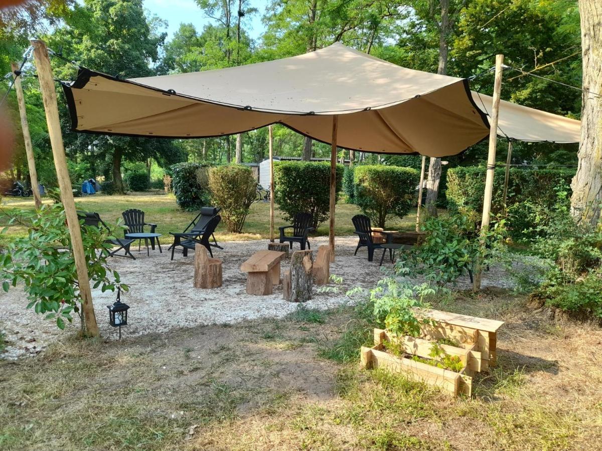 Camping Les Portes De Sancerre Saint-Satur Eksteriør bilde
